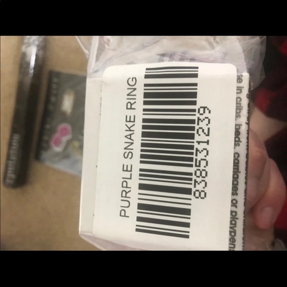 Reputation merch - Picture 2 of 8